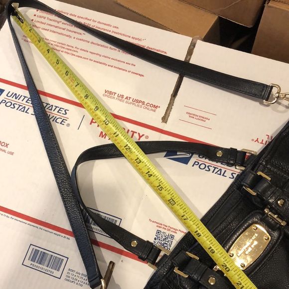 MICHAEL KORS Gansevoort Black Tumbled Leather Shoulder Bag Crossbody Tote - Picture 7 of 17